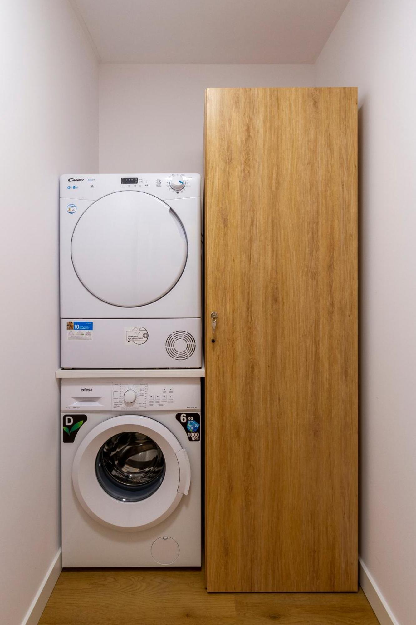 Urbanfive Apartamentos Ourense Centro Luaran gambar