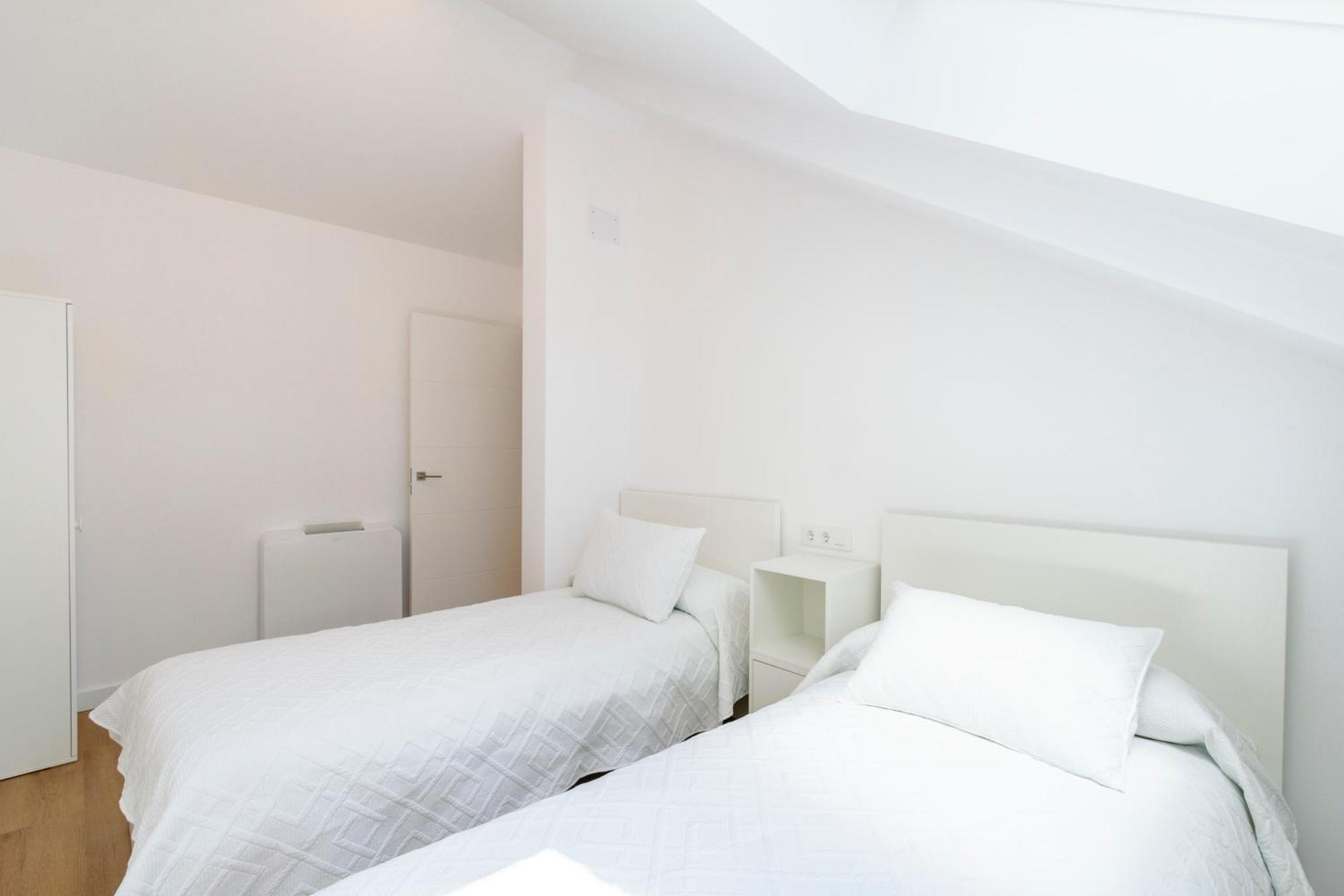 Urbanfive Apartamentos Ourense Centro Luaran gambar