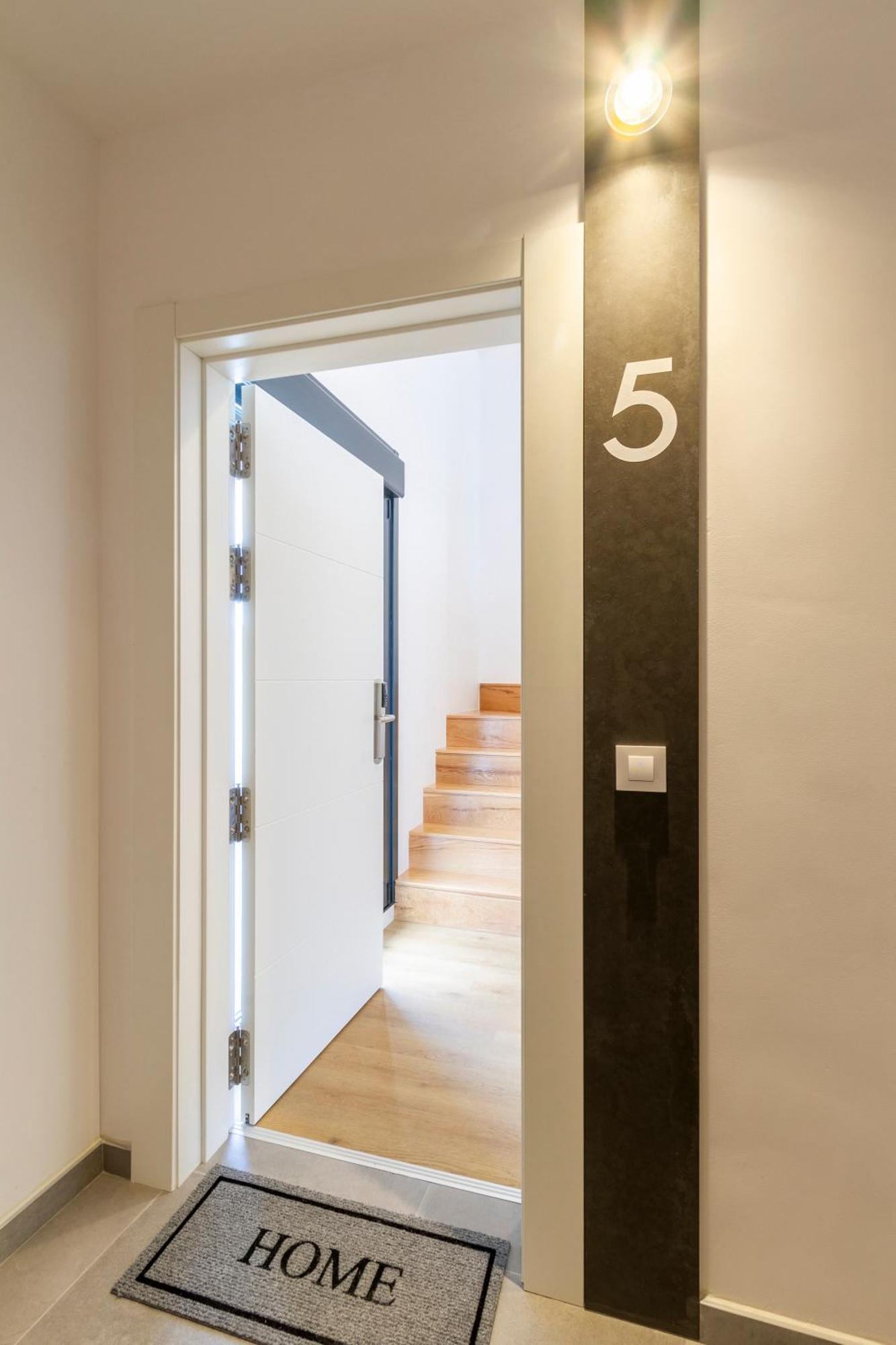Urbanfive Apartamentos Ourense Centro Luaran gambar