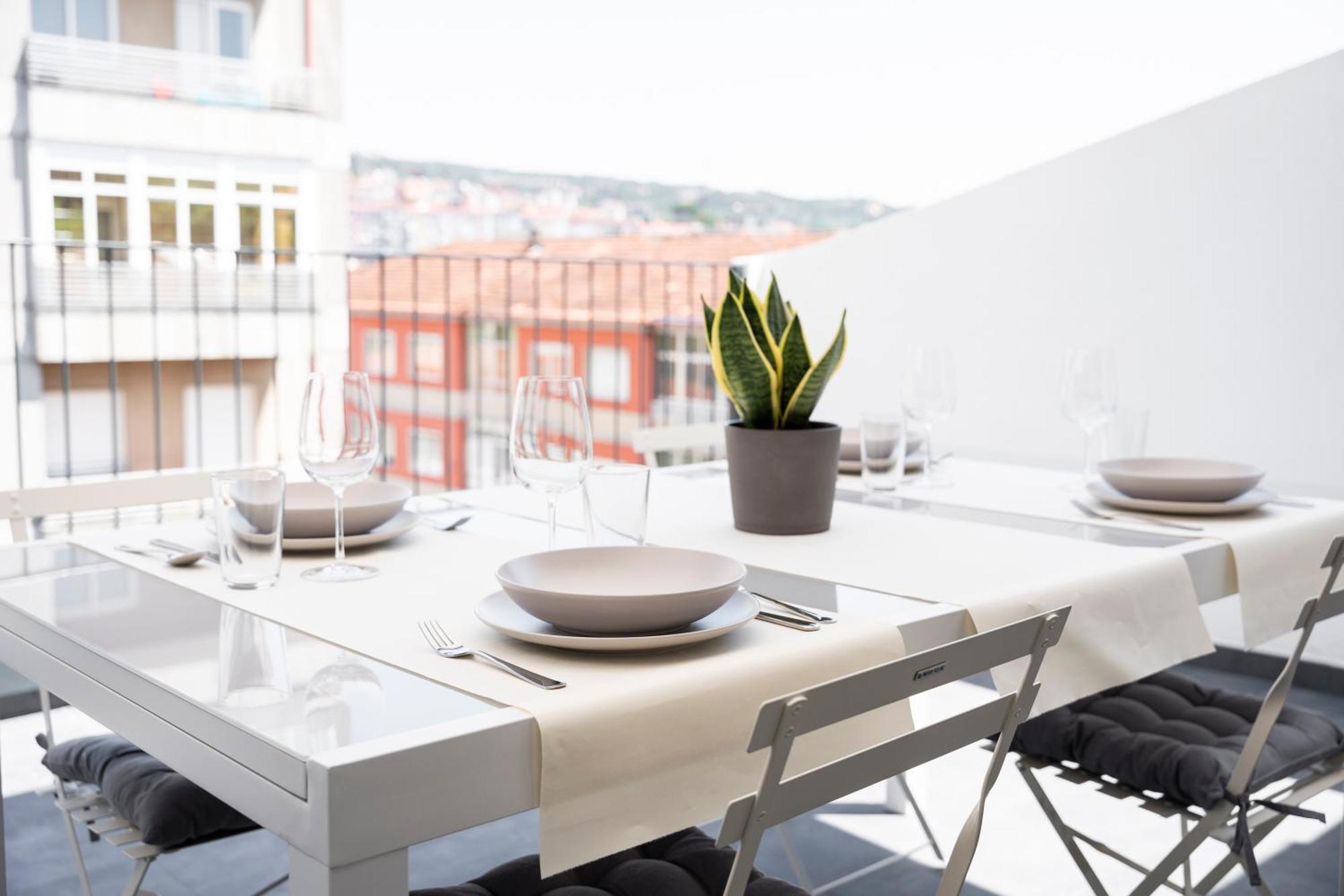 Urbanfive Apartamentos Ourense Centro Luaran gambar